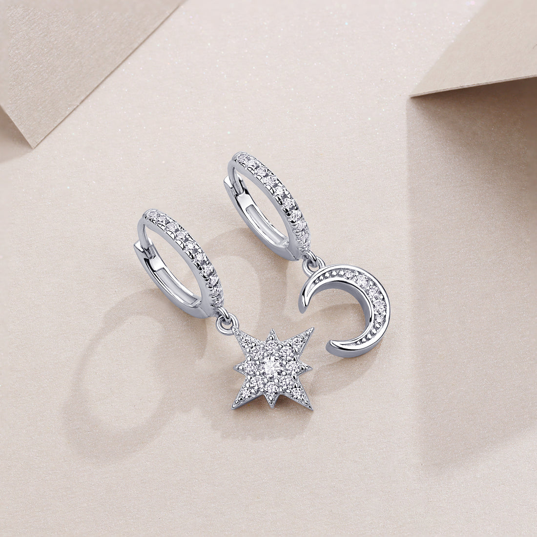 Star And Moon Interdependent Fashionable Earrings