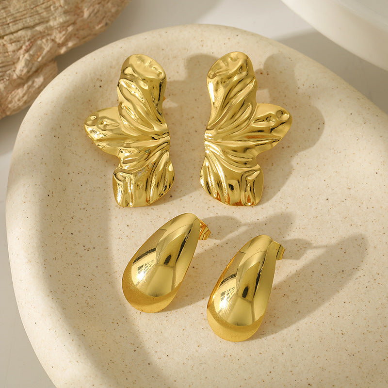 Glossy Teardrop and Floral Earring Styles