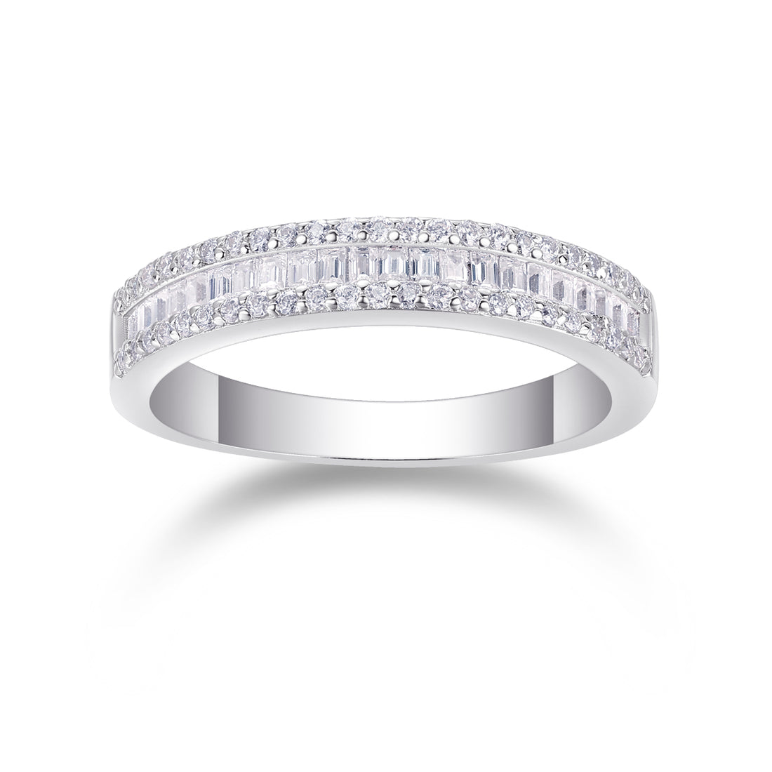 S925 Silver 2.8g Platinum Plated Moissanite Ring, 4.5mm Baguette & Round Pave Band