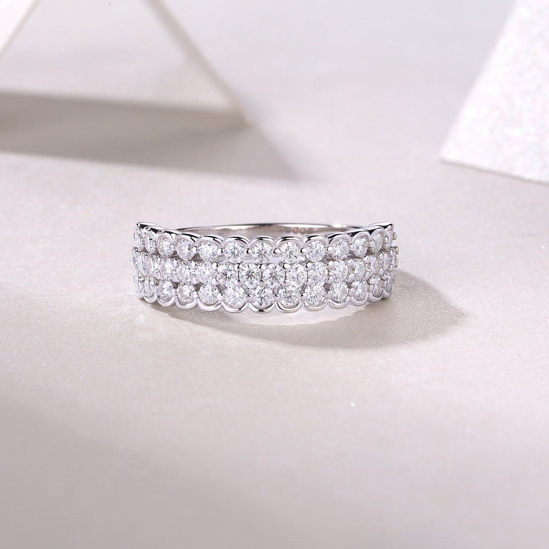 S925 Silver 3.6g Platinum Plated Moissanite Ring, 6.0mm 42pcs D VVS1 Triple Row Pave