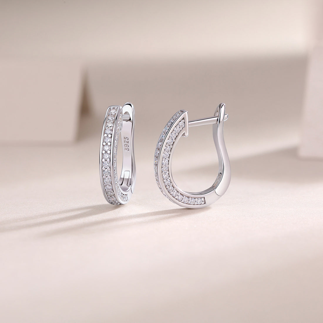 Highlight S925 Moissanite Sterling Silver Platinum-plated Earrings