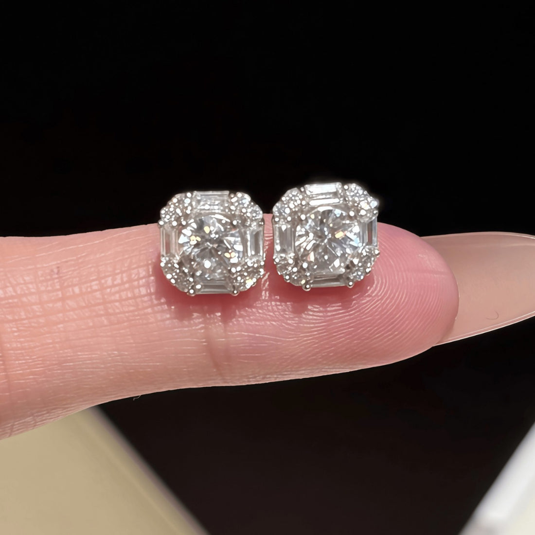 Square Moissanite S925 Silver Non-fading High-end Moissanite Stud Earrings
