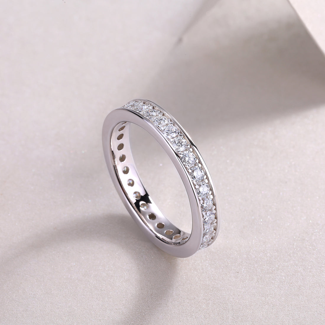 S925 Silver 3.4g Platinum Plated Moissanite Eternity Ring, 4.0mm 30 Stones D VVS1