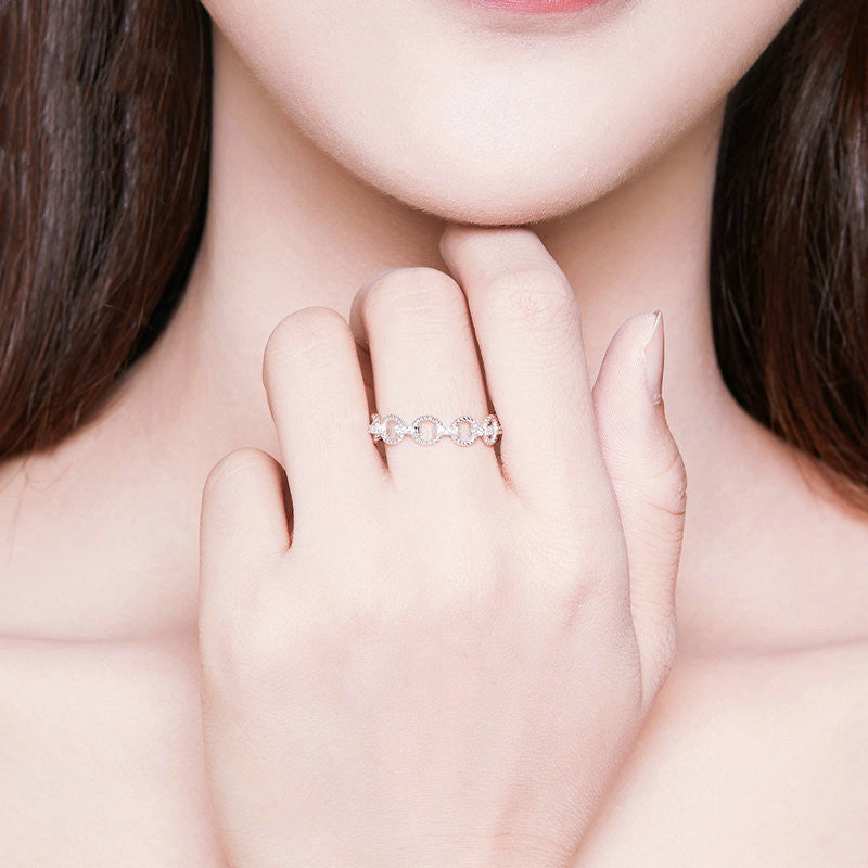 Open-Link Band Ring in S925 Silver — product photograph 2