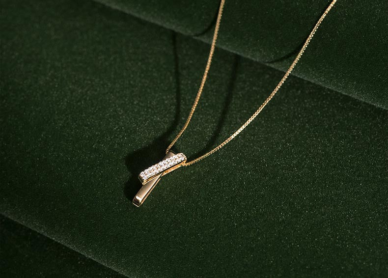 Folded Bar Necklace in Gold-Tone Silver — product photograph 3