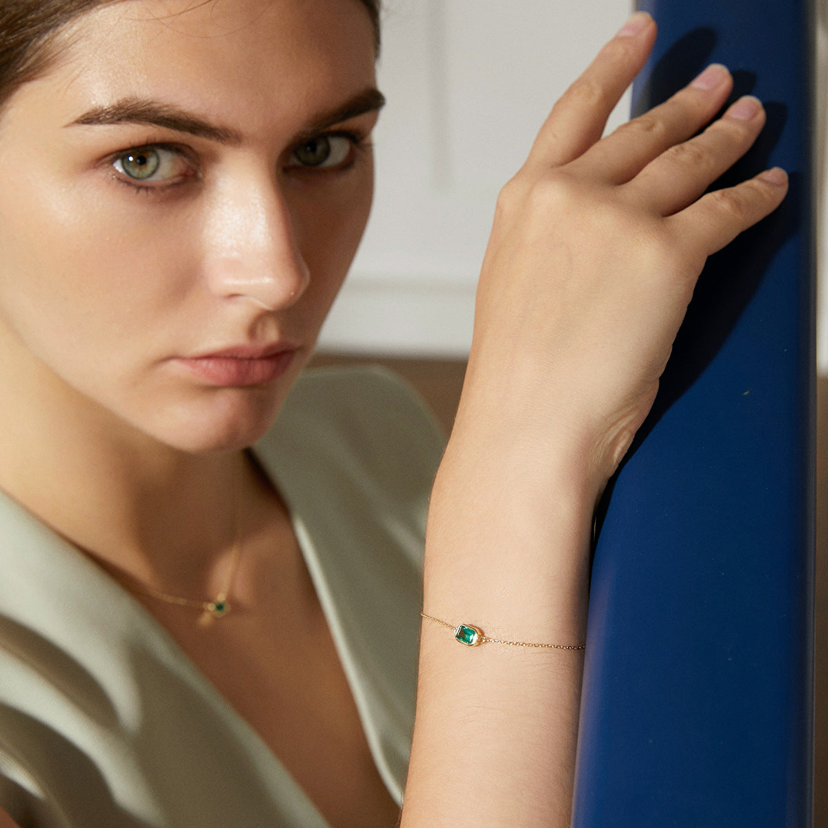 Green-Accent Slider Bracelet in Gold-Tone S925 Silver — product photograph 3
