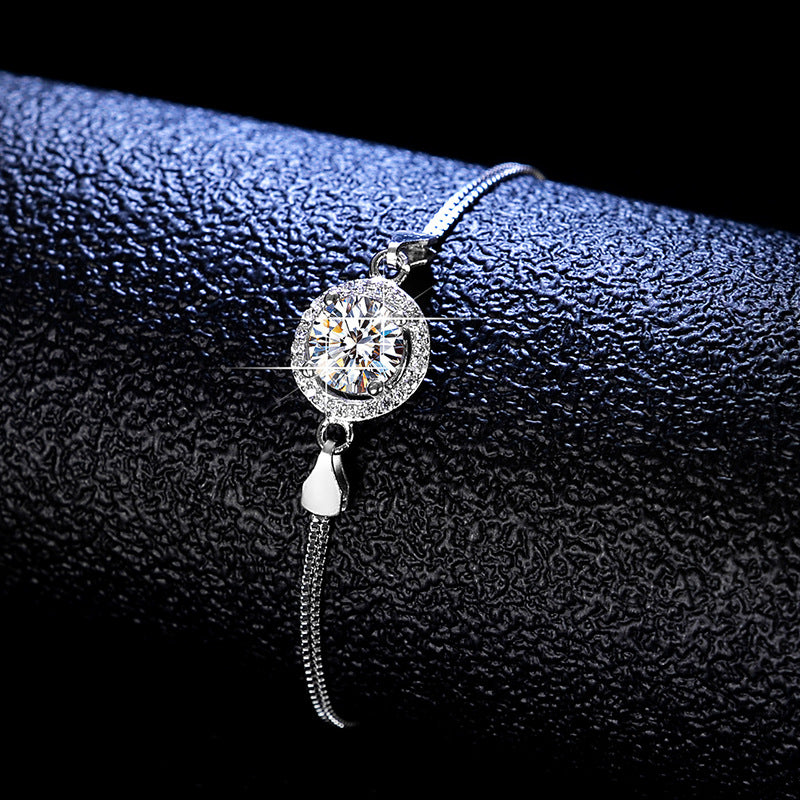 six-claw moissanite 3