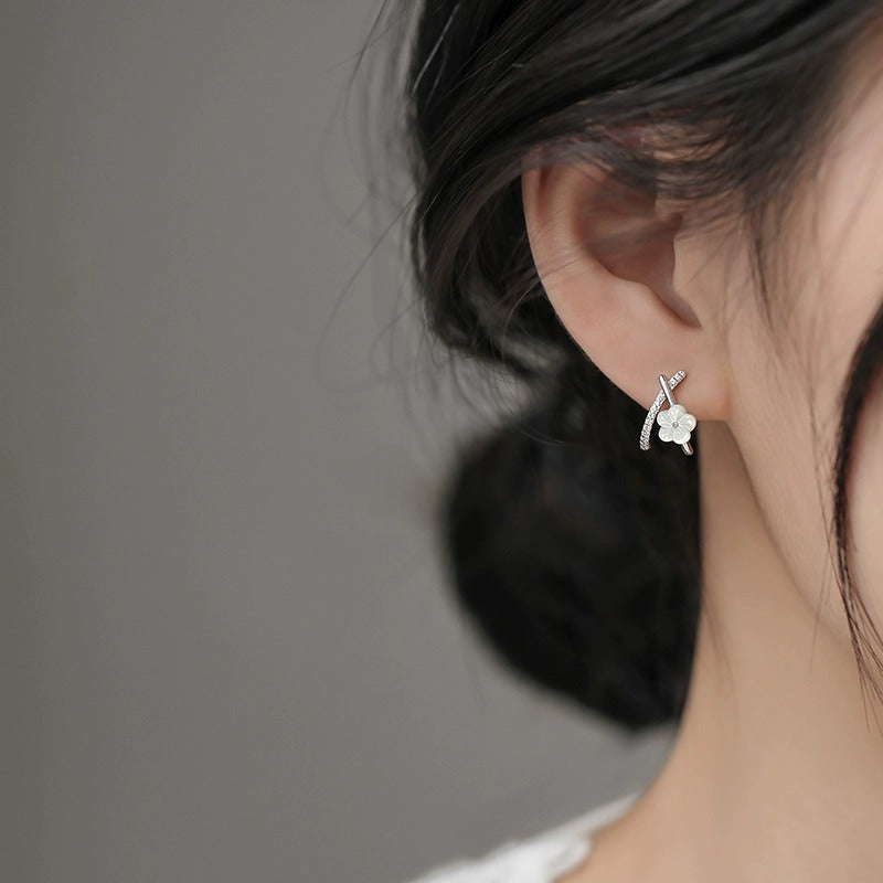 White Blossom Bar Stud Earrings in Silver — product photograph 3