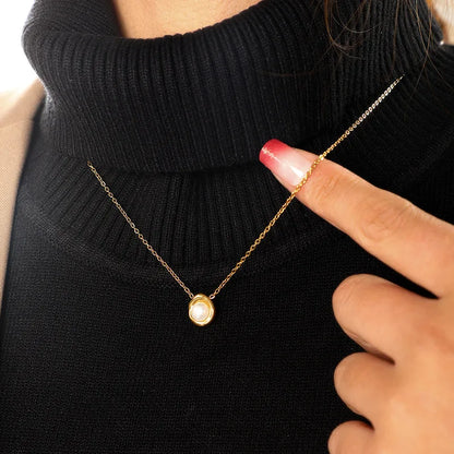 Pearl Halo Pendant Necklace — product view 1