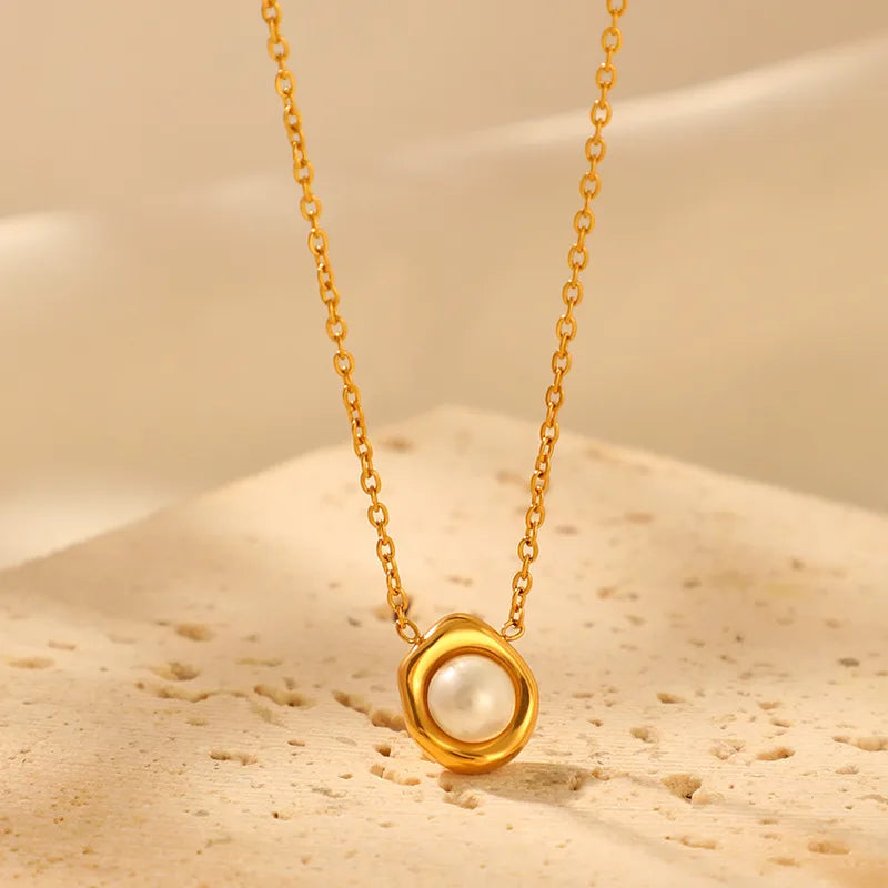 Pearl Halo Pendant Necklace — product view 2