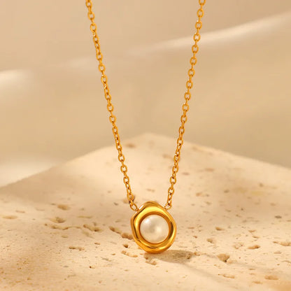 Pearl Halo Pendant Necklace — product view 2