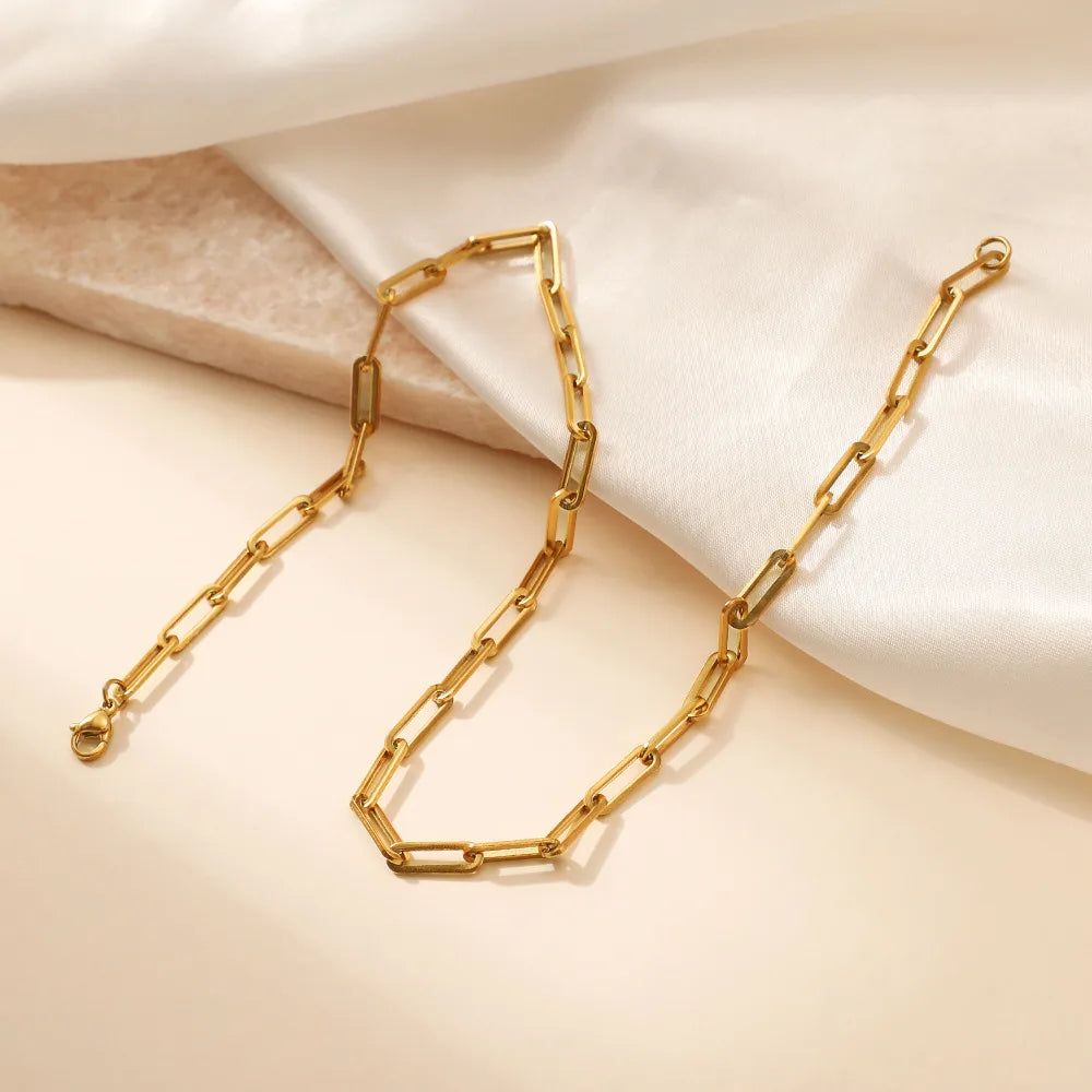 Gallery Link Necklace — product view 2