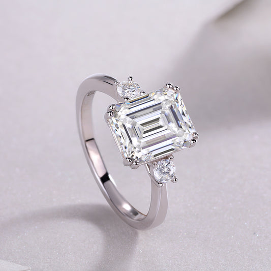Baguette Diamond Ring Wedding Ring Luxury Moissanite