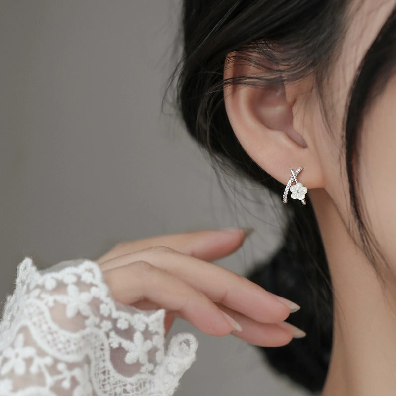 White Blossom Bar Stud Earrings in Silver — product photograph 4