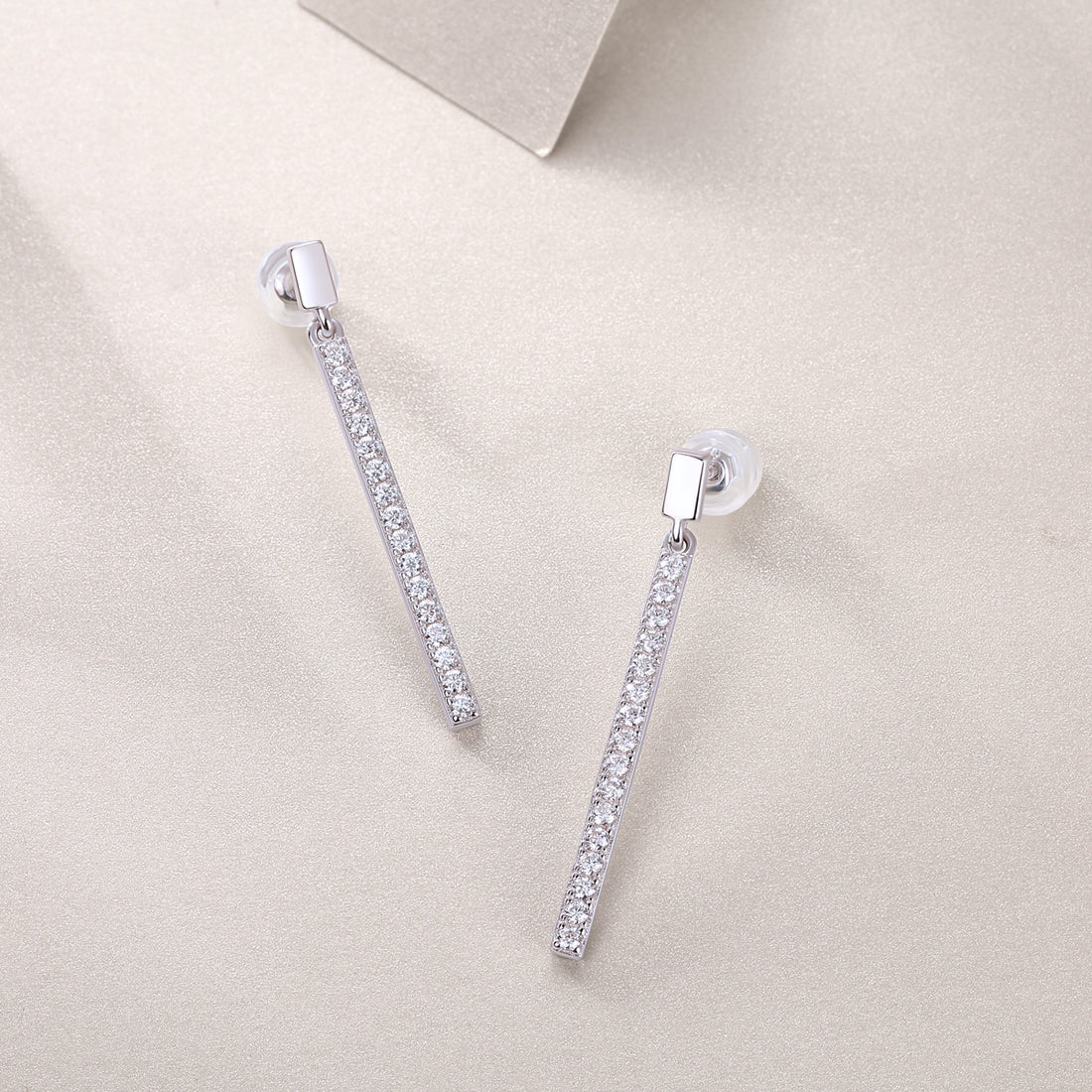 Jumping Diamond Set Moissanite Silver Earrings Luxury