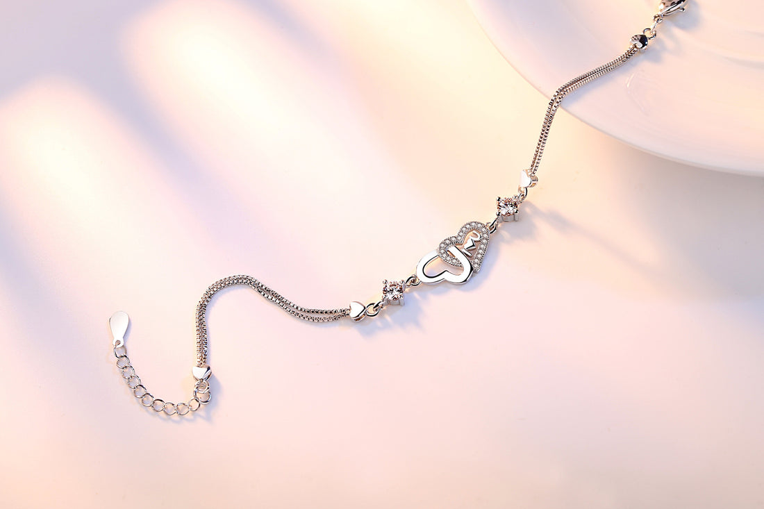 Heart-Detail Silver Chain Bracelet - product view 2